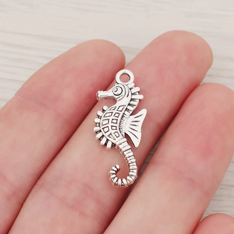 10 x Tibetan Silver Hippocampus Seahorse Charms Pendants For DIY Necklace Bracelet Jewelry Making Findings Accessories 29x12mm
10 x Tibetan Silver Hippocampus Seahorse Charms Pendants For DIY Necklace Bracelet Jewelry Making Findings Accessories 29x12mm