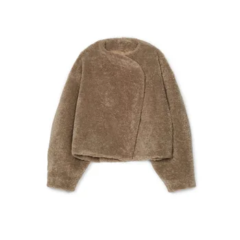 Women Coat Autumn and Winter New Faux Fur Short Lapel Plush Coat
Women Coat Autumn and Winter New Faux Fur Short Lapel Plush Coat