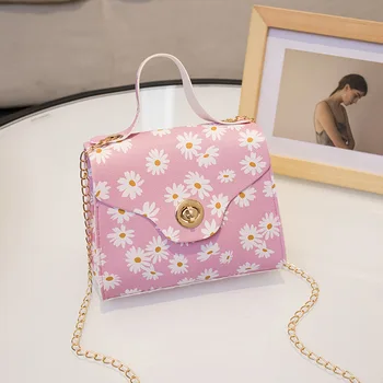 2020 Fashion Women Transparent Daisy Pattern Shoulder Bag Hardware Chain Strap Color Block Messenger Handbag Composite Tote
2020 Fashion Women Transparent Daisy Pattern Shoulder Bag Hardware Chain Strap Color Block Messenger Handbag Composite Tote