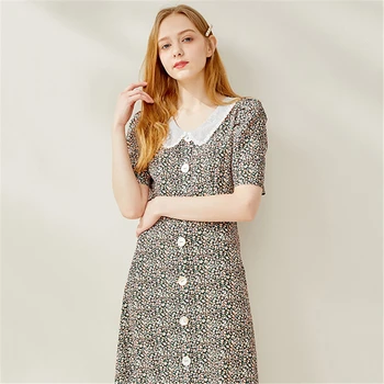 LA CISNE Summer new sweet floral lace doll collar personality stitching single breasted dress women
LA CISNE Summer new sweet floral lace doll collar personality stitching single breasted dress women