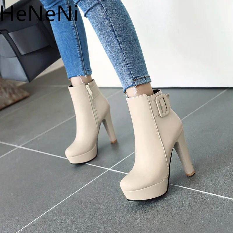 2019 New Women Ankle Boots Platform High Heels Zipper Round Toe Winter Ladies Buckle Boots Woman Shoes botas mujer size 34-43
2019 New Women Ankle Boots Platform High Heels Zipper Round Toe Winter Ladies Buckle Boots Woman Shoes botas mujer size 34-43