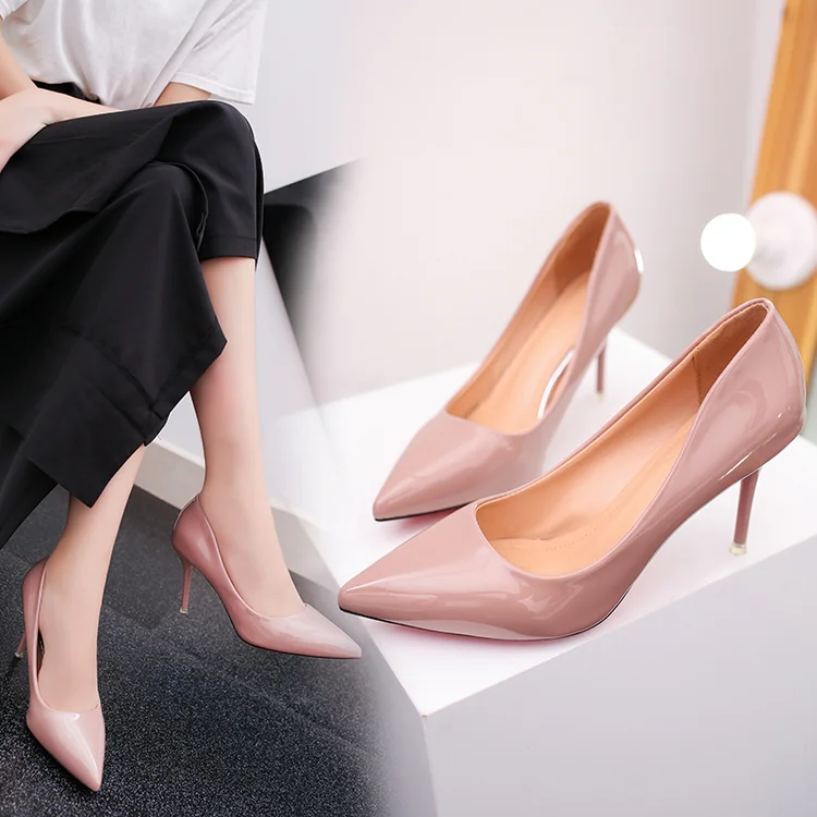 2019 new Korean fashion wild shallow pointed high heels sexy stiletto patent leather high heel shoes 
2019 new Korean fashion wild shallow pointed high heels sexy stiletto patent leather high heel shoes