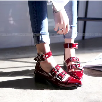 Mary Jane shoes new pointed British style small fresh word buckle chic shoes women's thick heel retro Joker 2020 new
Mary Jane shoes new pointed British style small fresh word buckle chic shoes women's thick heel retro Joker 2020 new