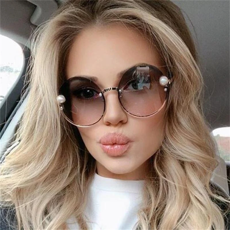2020 New Round Metal Frame Pearl Women's Sunglasses Personality Classic Elegant Marine High Quality Sunshade Gradient Glasses
2020 New Round Metal Frame Pearl Women's Sunglasses Personality Classic Elegant Marine High Quality Sunshade Gradient Glasses