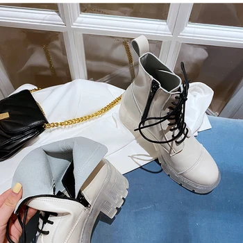 Zipper 2020 Fashion Women Martin Boots 6cm High Heel Platform PU Leather Boots Lace Up White Black Military Botas Cowgirl Boots 
Zipper 2020 Fashion Women Martin Boots 6cm High Heel Platform PU Leather Boots Lace Up White Black Military Botas Cowgirl Boots