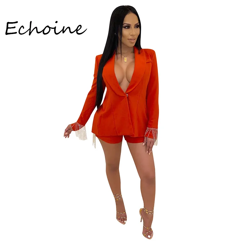 Fashion Backless Split Out Tassel Blazer Jackets Top +Short Pants Deep V-neck Blazer Femme Fashion Two Pieces Set OL Party Nigh
Fashion Backless Split Out Tassel Blazer Jackets Top +Short Pants Deep V-neck Blazer Femme Fashion Two Pieces Set OL Party Nigh