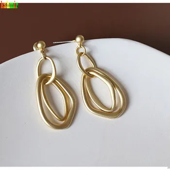 Metal Circle Pendant Female Geometric Earrings Wholesale Earrings Matte Gold Mist Earrings, Long Geometric Kshmir 2020 4.5cm
Metal Circle Pendant Female Geometric Earrings Wholesale Earrings Matte Gold Mist Earrings, Long Geometric Kshmir 2020 4.5cm