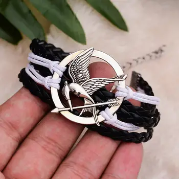 Blaike Vintage Multilayer Braided Wax Rope Bracelet For Women Men The Hunger Games Mockingjay Bracelet Bangle Retro Jewelry
Blaike Vintage Multilayer Braided Wax Rope Bracelet For Women Men The Hunger Games Mockingjay Bracelet Bangle Retro Jewelry