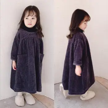 Girls autumn and winter dress 2019 children's clothing autumn and winter new girls corduroy plus velvet high collar dress 
Girls autumn and winter dress 2019 children's clothing autumn and winter new girls corduroy plus velvet high collar dress