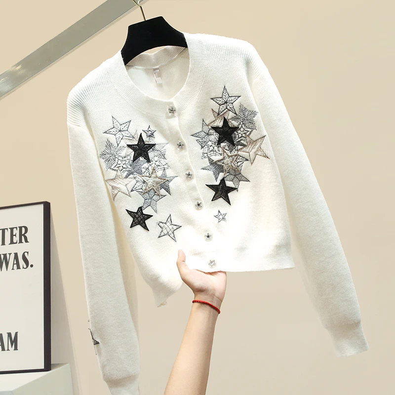Autumn Winter Short Cardigan Women Small Fragrant Star Embroidery Thickened Knitted Sweater Cardigan Women's Loose Short Coat
Autumn Winter Short Cardigan Women Small Fragrant Star Embroidery Thickened Knitted Sweater Cardigan Women's Loose Short Coat