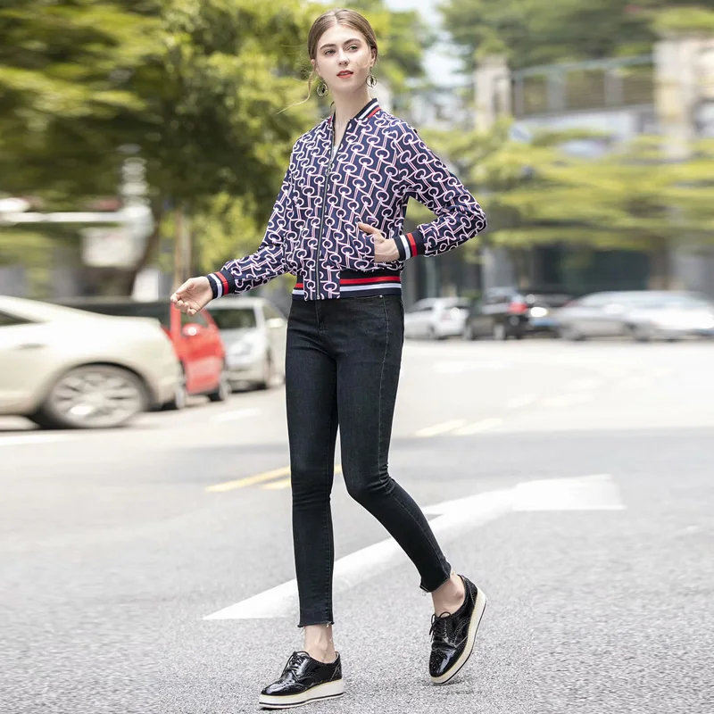 Coat Designer High Quality Beach 2019 Autumn New Women'S Fashion Party Boho Casual Vintage Elegant Chic Print Long Sleeve Jacket
Coat Designer High Quality Beach 2019 Autumn New Women'S Fashion Party Boho Casual Vintage Elegant Chic Print Long Sleeve Jacket