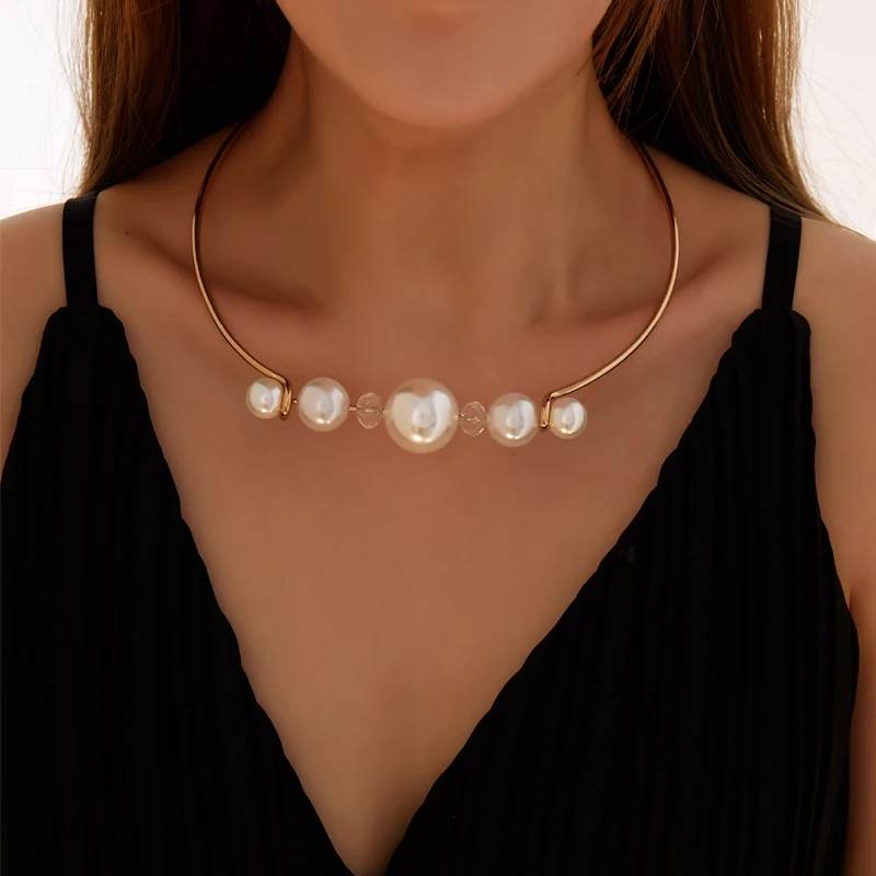 

Luxury Alloy Torques Crystal Pearl Necklaces For Women Statement Collar Choker Golden Color Necklace Party Jewelry Party 2021