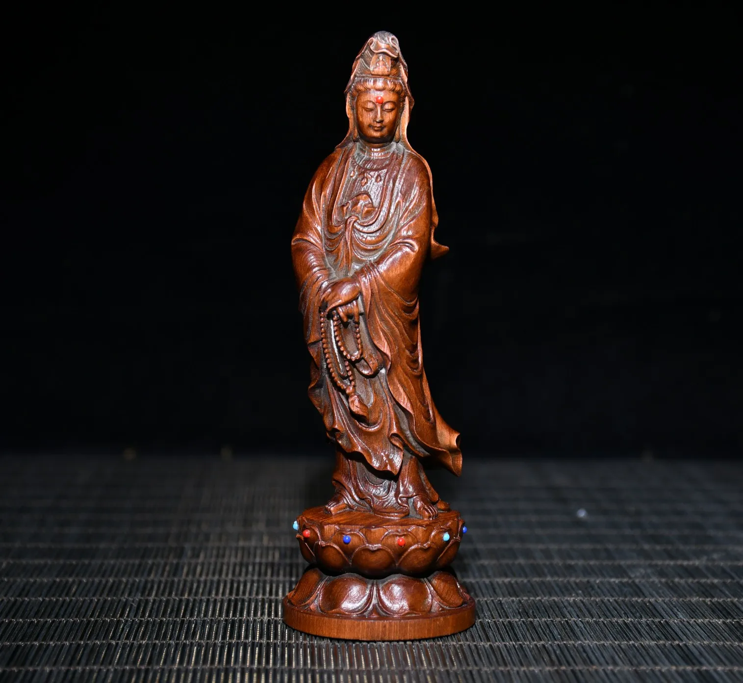 5"Tibet Temple Collection Old Boxwood mosaic Gem Rosary Guanyin Bodhisattva Office Ornaments Town House Exorcism
5"Tibet Temple Collection Old Boxwood mosaic Gem Rosary Guanyin Bodhisattva Office Ornaments Town House Exorcism