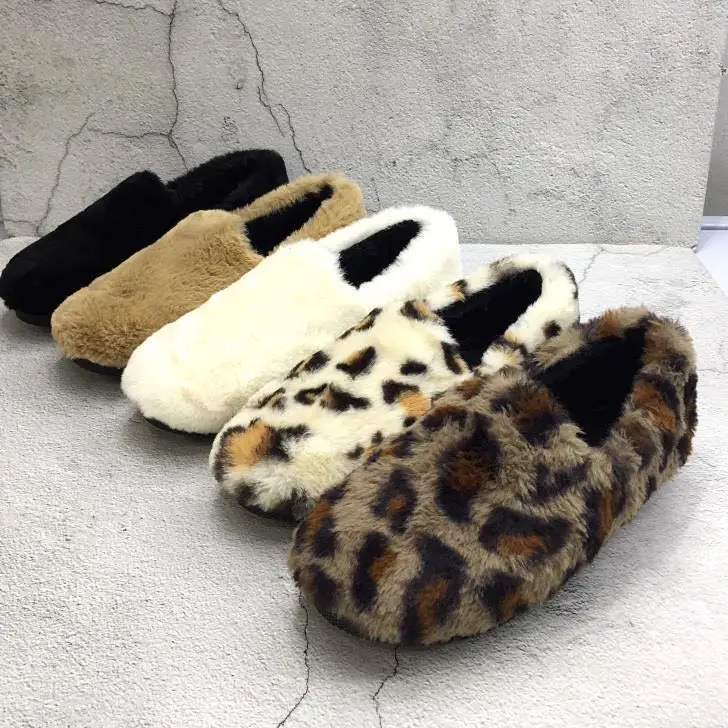 Winter 2020 new leopard print fur flat bottom shoes for women wild bean shoes large size women's flat shoes zapatillas mujer
Winter 2020 new leopard print fur flat bottom shoes for women wild bean shoes large size women's flat shoes zapatillas mujer