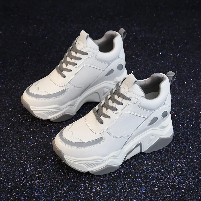 Daddy Shoes Women 2020 Spring New Increased 8cm Leather Casual Shoes Wild Sneakers Lace Up Woman Small White Shoes Platform
Daddy Shoes Women 2020 Spring New Increased 8cm Leather Casual Shoes Wild Sneakers Lace Up Woman Small White Shoes Platform