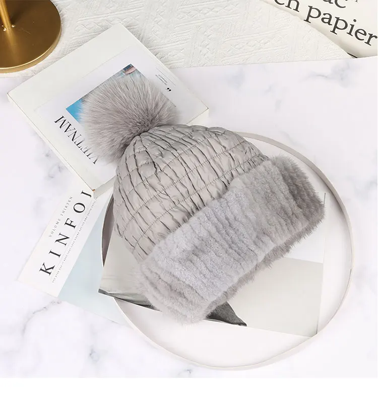 2022 Fur Hat Lady winter new mink fur Cap down cotton to keep warm Korean version fox fur ball Hat
2022 Fur Hat Lady winter new mink fur Cap down cotton to keep warm Korean version fox fur ball Hat