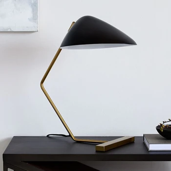 Postmodern Minimalist LED Desk Lamp Bedroom Bedside Lamp Student Reading Office Living Room Desk Lamps Home Deccor Light Fixture 
Postmodern Minimalist LED Desk Lamp Bedroom Bedside Lamp Student Reading Office Living Room Desk Lamps Home Deccor Light Fixture