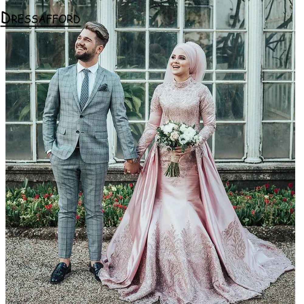 Appliques Beaded Feather Long Sleeve Muslim Prom Dresses Mermaid With Train Formal Evening Party Gowns Saudi Arabia Dubai Robe
Appliques Beaded Feather Long Sleeve Muslim Prom Dresses Mermaid With Train Formal Evening Party Gowns Saudi Arabia Dubai Robe