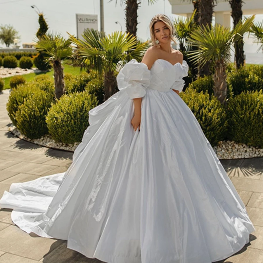 Classic Strapless Satin Bridal Ball Gowns Wedding Dresses With Separate sleeves Elegant Draped Wedding Dress Bow Back
Classic Strapless Satin Bridal Ball Gowns Wedding Dresses With Separate sleeves Elegant Draped Wedding Dress Bow Back