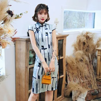 Short Style Women's Knee Length Cheongsam Summer Chinese Rayon Slim Qipao Dress New Arrival Vestidos Size
Short Style Women's Knee Length Cheongsam Summer Chinese Rayon Slim Qipao Dress New Arrival Vestidos Size