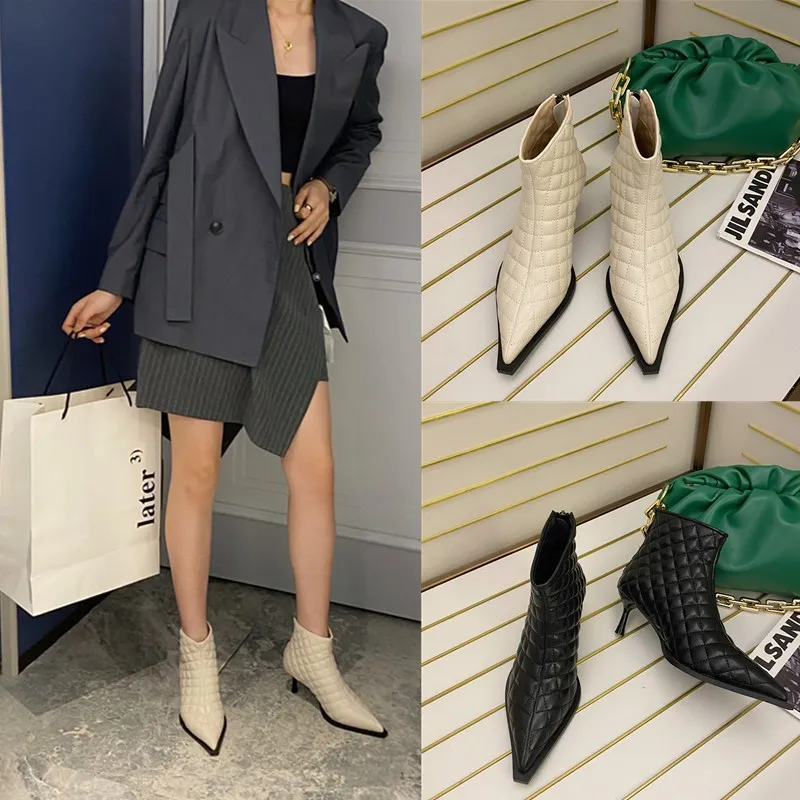 2020 New Style for Autumn and Winter Rhombus Pointed Fashion Short Boots Thin Heeled High Heel All-match Fashion Boots Women
2020 New Style for Autumn and Winter Rhombus Pointed Fashion Short Boots Thin Heeled High Heel All-match Fashion Boots Women