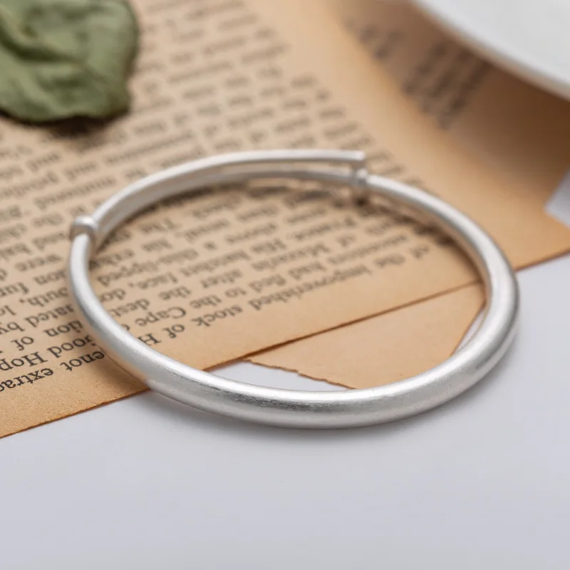 S999 Pure Silver Ancient Silver Bracelet Heritage Series Slidable Bracelet Little Red Book Recommended Section Shiny Side Dull P
S999 Pure Silver Ancient Silver Bracelet Heritage Series Slidable Bracelet Little Red Book Recommended Section Shiny Side Dull P