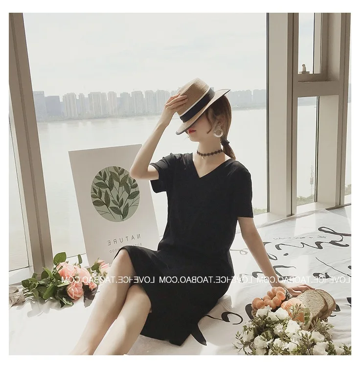 Korean-style Summer Short-sleeved Blouses Mid-length V-neck Solid Color Skirt Backless Medium-length T-shirt Dress Fashion
Korean-style Summer Short-sleeved Blouses Mid-length V-neck Solid Color Skirt Backless Medium-length T-shirt Dress Fashion
