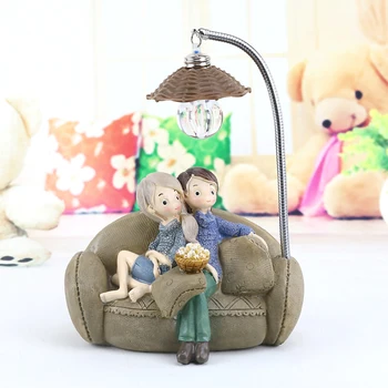 1PCS Couple Character Ornaments With LED Light Resin Crafts For Home Garden Decor Creative Boys And Girls Night Lamp
1PCS Couple Character Ornaments With LED Light Resin Crafts For Home Garden Decor Creative Boys And Girls Night Lamp