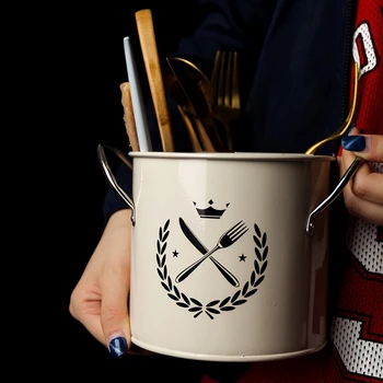 1Pcs Family Utensils Separate Storage Chopsticks Barrel Drain Storage Box Partition Bucket Kitchen Tool Bucket Handle White 
1Pcs Family Utensils Separate Storage Chopsticks Barrel Drain Storage Box Partition Bucket Kitchen Tool Bucket Handle White