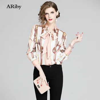 ARiby 2020 Spring Summer Office Ladies Chain Print Pink Blouse Fashion Vintage Print Collar Bow Collar Elegant Shirt
ARiby 2020 Spring Summer Office Ladies Chain Print Pink Blouse Fashion Vintage Print Collar Bow Collar Elegant Shirt