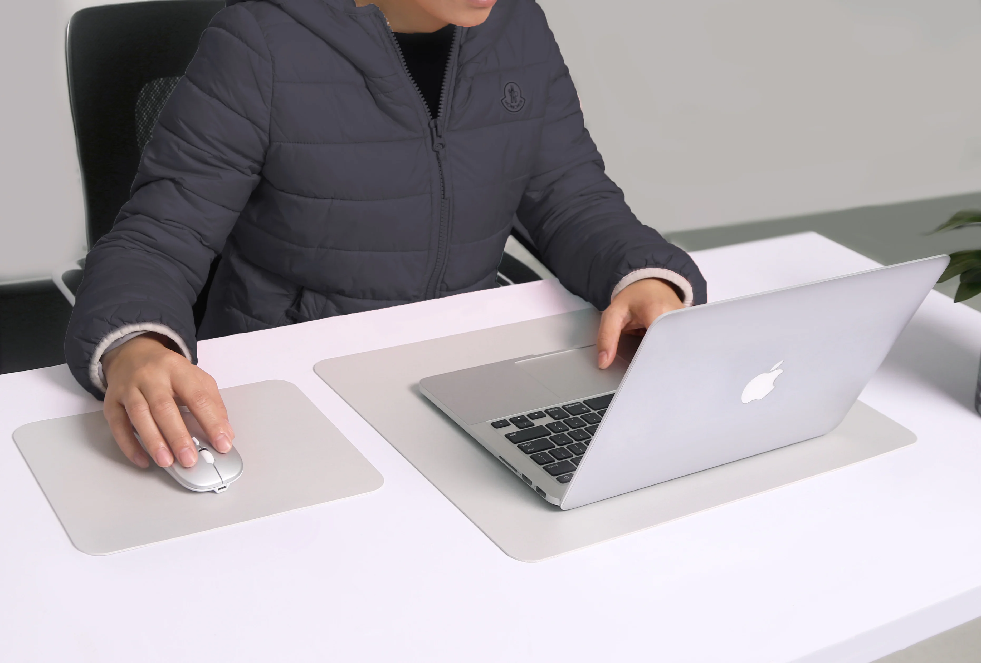 High Quality Two pieces Natural Rubber Anti-slip Mouse Pad with Waterproof Function
High Quality Two pieces Natural Rubber Anti-slip Mouse Pad with Waterproof Function