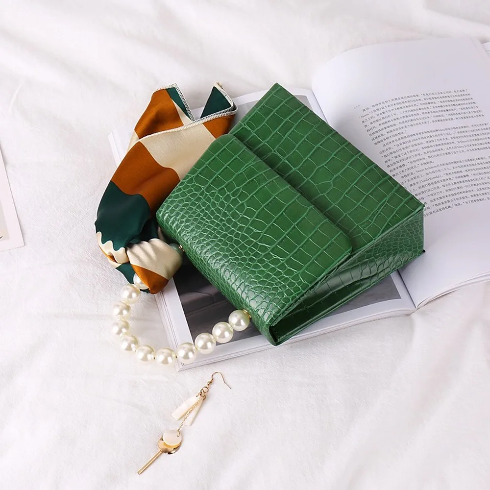 Autumn 2019 Senior Pearl String Portable PU Silk Scarf Handbag Luxuryhandbags Women Bags Designer 
Autumn 2019 Senior Pearl String Portable PU Silk Scarf Handbag Luxuryhandbags Women Bags Designer