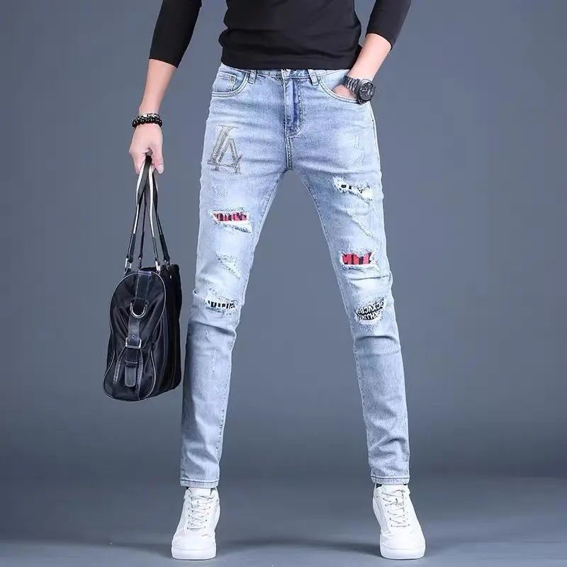 High quality men’s slim fit stretch light blue denim pants diamond embroidery street fashion patches jeans sexy casual jeans;
High quality men’s slim fit stretch light blue denim pants diamond embroidery street fashion patches jeans sexy casual jeans;