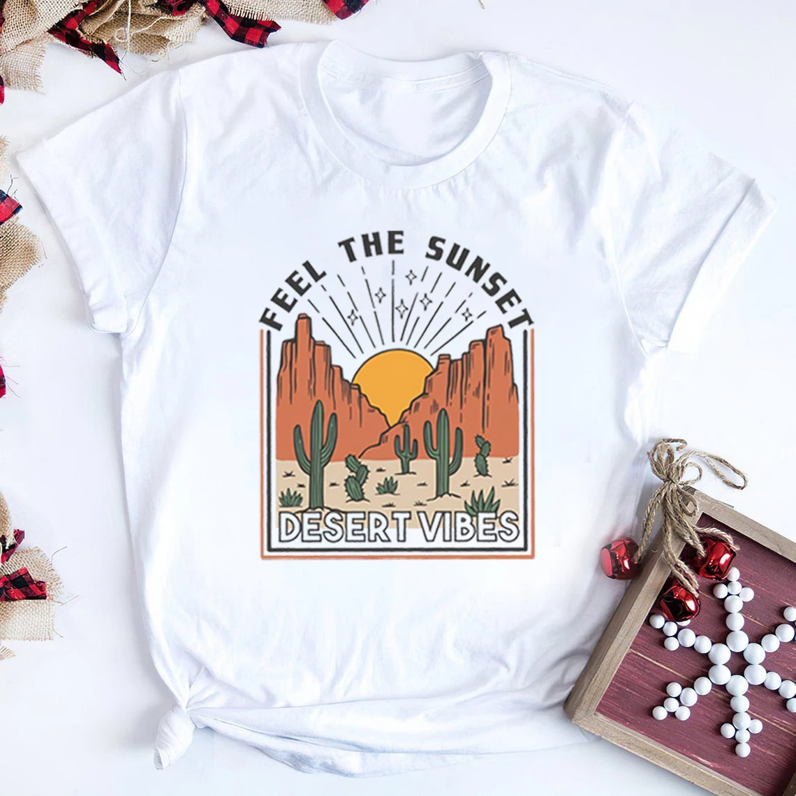 Футболка Desert Vibes с рисунком в стиле Юго-Западного города, для походов, дикой природы, графическая, крутая, для улицы, с принтом, топы с изображением кактуса
Футболка Desert Vibes с рисунком в стиле Юго-Западного города, для походов, дикой природы, графическая, крутая, для улицы, с принтом, топы с изображением кактуса