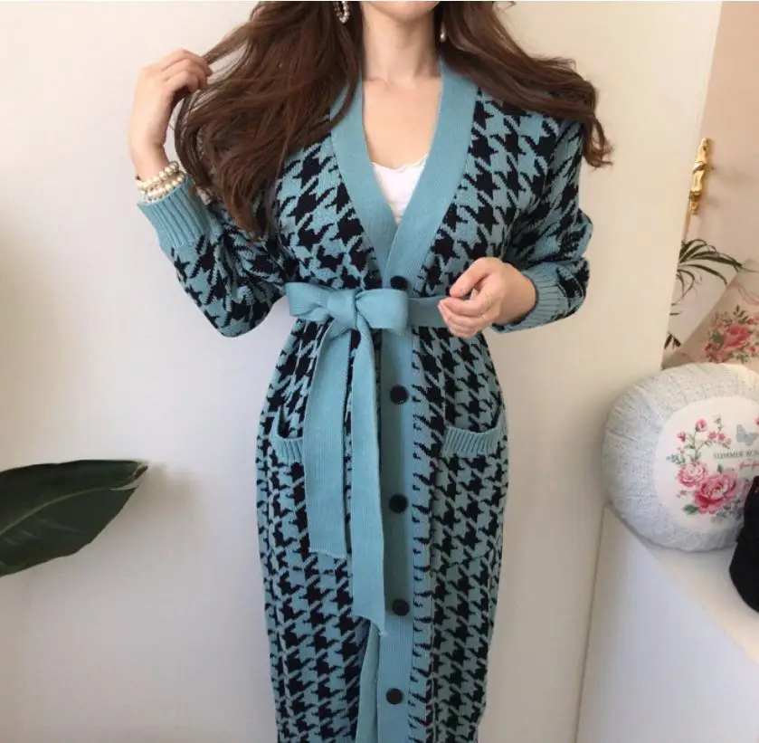2020 Spring Houndstooth Knitted Long Cardigans Sweaters Women Long Sleeve Singe-breasted V-neck Sashes Vintage Fashion Tops
2020 Spring Houndstooth Knitted Long Cardigans Sweaters Women Long Sleeve Singe-breasted V-neck Sashes Vintage Fashion Tops
