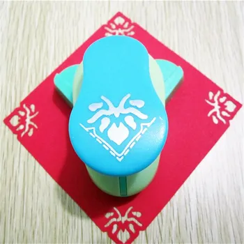 1PCS Embossing DIY Corner Paper Printing Card Cutter Scrapbook Shaper Large Embossing Device Hole Punch Kids Handmade Craft Gift
1PCS Embossing DIY Corner Paper Printing Card Cutter Scrapbook Shaper Large Embossing Device Hole Punch Kids Handmade Craft Gift
