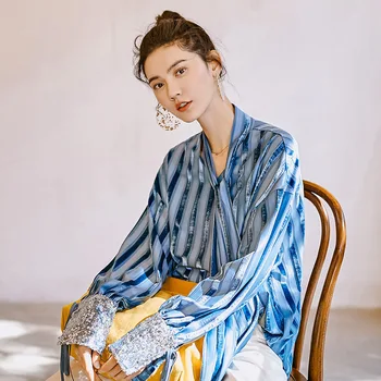 Korea can ship Paillette Split Joint Velvet Stripe Shirt for women 2020 spring fashion New Loose Design Niche Tops YJ049
Korea can ship Paillette Split Joint Velvet Stripe Shirt for women 2020 spring fashion New Loose Design Niche Tops YJ049