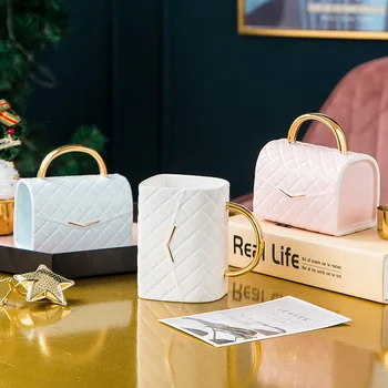 Creative 3D Handbag Shape Coffee Mug with Glod Handle Porcelain Juice Drinking Water Coffee Milk Tea Cup Novelty Gift for Girl
Creative 3D Handbag Shape Coffee Mug with Glod Handle Porcelain Juice Drinking Water Coffee Milk Tea Cup Novelty Gift for Girl