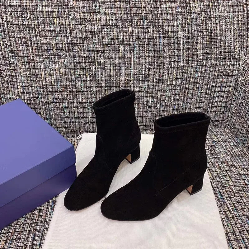 New Brand Women's ankle boots with zipper platform square heels for ladies solid Women's shoes 
New Brand Women's ankle boots with zipper platform square heels for ladies solid Women's shoes