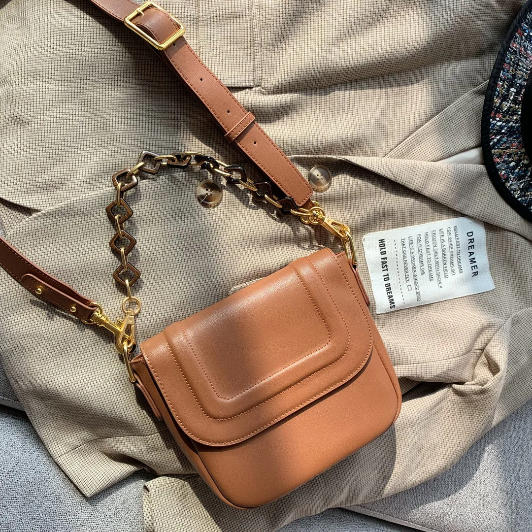 Real Leather Women Shoulder Messenger Bag Chain Small Square Luxury Women Crossbody Bag Ladies Handbag 2019 Fashion Famous Brand
Real Leather Women Shoulder Messenger Bag Chain Small Square Luxury Women Crossbody Bag Ladies Handbag 2019 Fashion Famous Brand