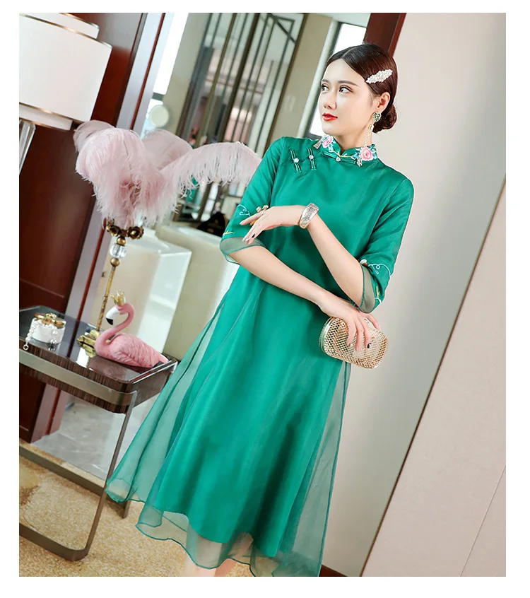 Spring new original design long section Chinese style Embroidered big size loosen retro stand collar organza dress for women
Spring new original design long section Chinese style Embroidered big size loosen retro stand collar organza dress for women