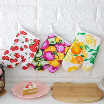 Cute Oven Mitts Heat Resistant Microwave Oven Glove Baking BBQ Potholders Non-Slip Oven Mitts Kitchen Cooking Tools Random Color
Cute Oven Mitts Heat Resistant Microwave Oven Glove Baking BBQ Potholders Non-Slip Oven Mitts Kitchen Cooking Tools Random Color