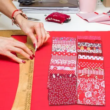 50pcs DIY Assorted Pattern Floral Printed Patchwork Christmas Cotton Fabric Cloth Crafts Bundle Sewing Quilting 25x25cm
50pcs DIY Assorted Pattern Floral Printed Patchwork Christmas Cotton Fabric Cloth Crafts Bundle Sewing Quilting 25x25cm