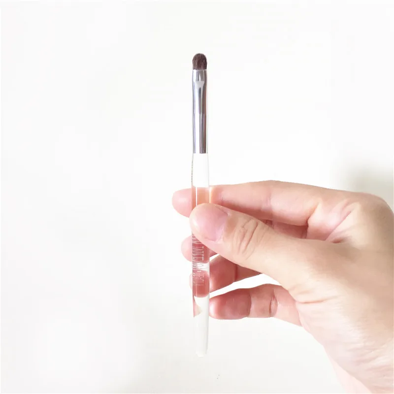 TME-SERIES Precision Smudge Brush 41 - Natural Hair Detailed Eyeshadow Smudging Makeup Brushes Blender Tool
TME-SERIES Precision Smudge Brush 41 - Natural Hair Detailed Eyeshadow Smudging Makeup Brushes Blender Tool