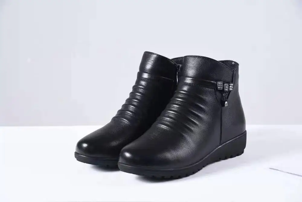 LIDIAN GENUINE LEATHER BOOTS WOOL INSIDE LINING MOTHER SHOES ZIPPER FLAT WEDGE SOLE BOOTS COMFORTABLE
LIDIAN GENUINE LEATHER BOOTS WOOL INSIDE LINING MOTHER SHOES ZIPPER FLAT WEDGE SOLE BOOTS COMFORTABLE