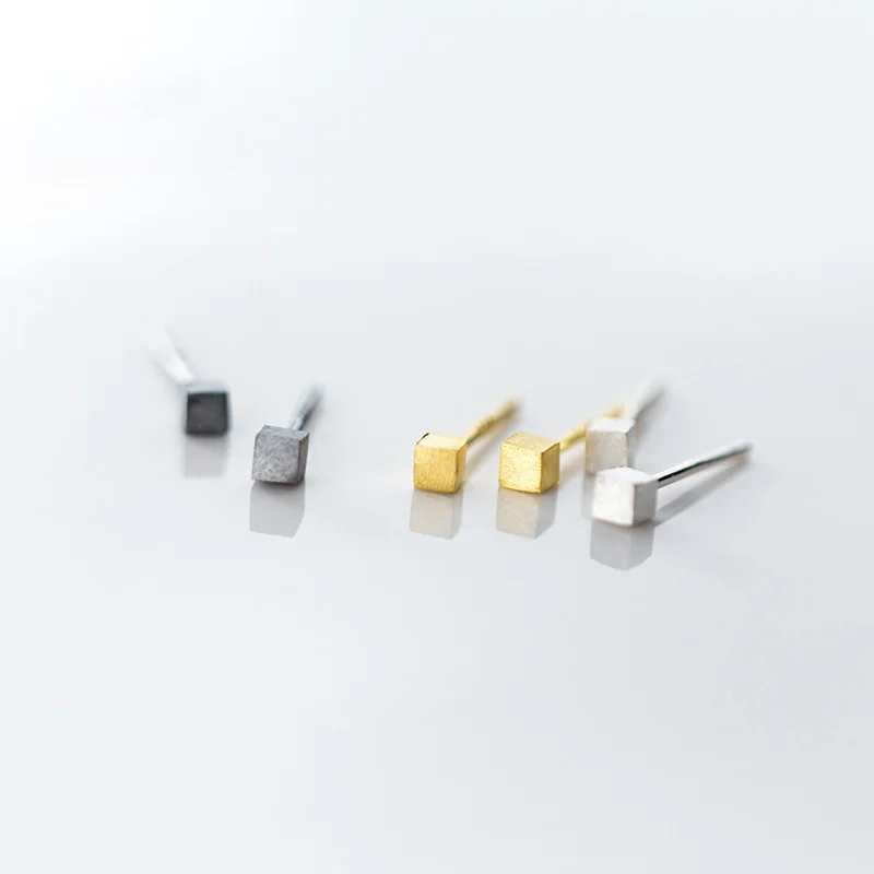 925 Sterling Silver Wire Drawing Mini Cube Ear Stud Earrings for Women Girls Kids Black Golden White Earing Femme Square Jewelry 
925 Sterling Silver Wire Drawing Mini Cube Ear Stud Earrings for Women Girls Kids Black Golden White Earing Femme Square Jewelry
