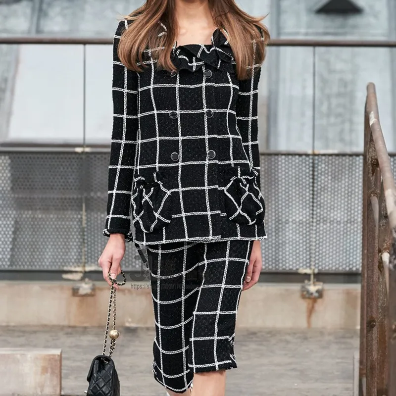 High Quality Coats And Jackets Women 2020 Autumn Winter Runway Designer Double Breasted Plaid Tweed Jacket kpop womens clothing
High Quality Coats And Jackets Women 2020 Autumn Winter Runway Designer Double Breasted Plaid Tweed Jacket kpop womens clothing
