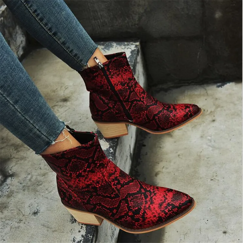 2019 Plus Size Women Boots 11cm High Heels Fetish Stripper Serpentine Ankle Boots Prom Snake Print Block Heels Chunky Red Shoes
2019 Plus Size Women Boots 11cm High Heels Fetish Stripper Serpentine Ankle Boots Prom Snake Print Block Heels Chunky Red Shoes