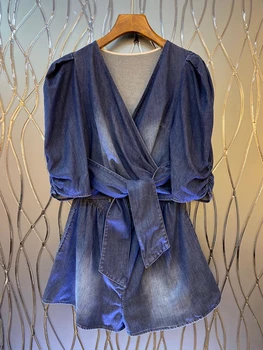 2020 Spring and Summer New Women's V-neck Waist Knotted Decorative A- line Swing Denim Jumpsuit 616
2020 Spring and Summer New Women's V-neck Waist Knotted Decorative A- line Swing Denim Jumpsuit 616