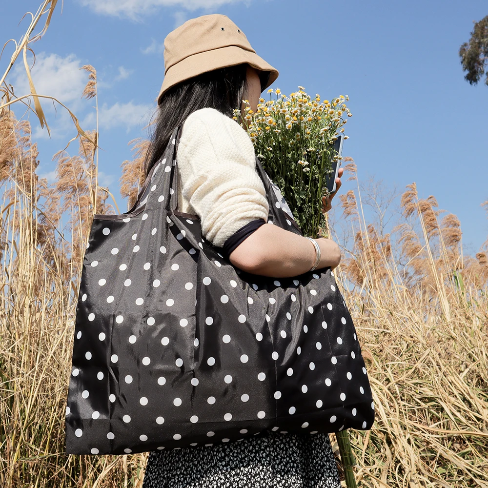 Reusable Foldable Shopping Bag High Quality Large Size Tote Bag Eco Bag Waterproof T-shirt Bag Shopkeeper Bags Eco Big handbags
Reusable Foldable Shopping Bag High Quality Large Size Tote Bag Eco Bag Waterproof T-shirt Bag Shopkeeper Bags Eco Big handbags